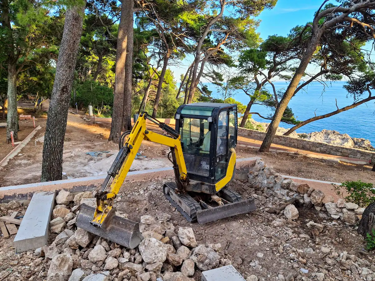 Current construction fencing and heavy repairs blocking paths at Gradac Park