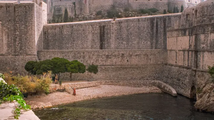Myrcella’s Return to King's Landing: Scene Breakdown & Frame Match